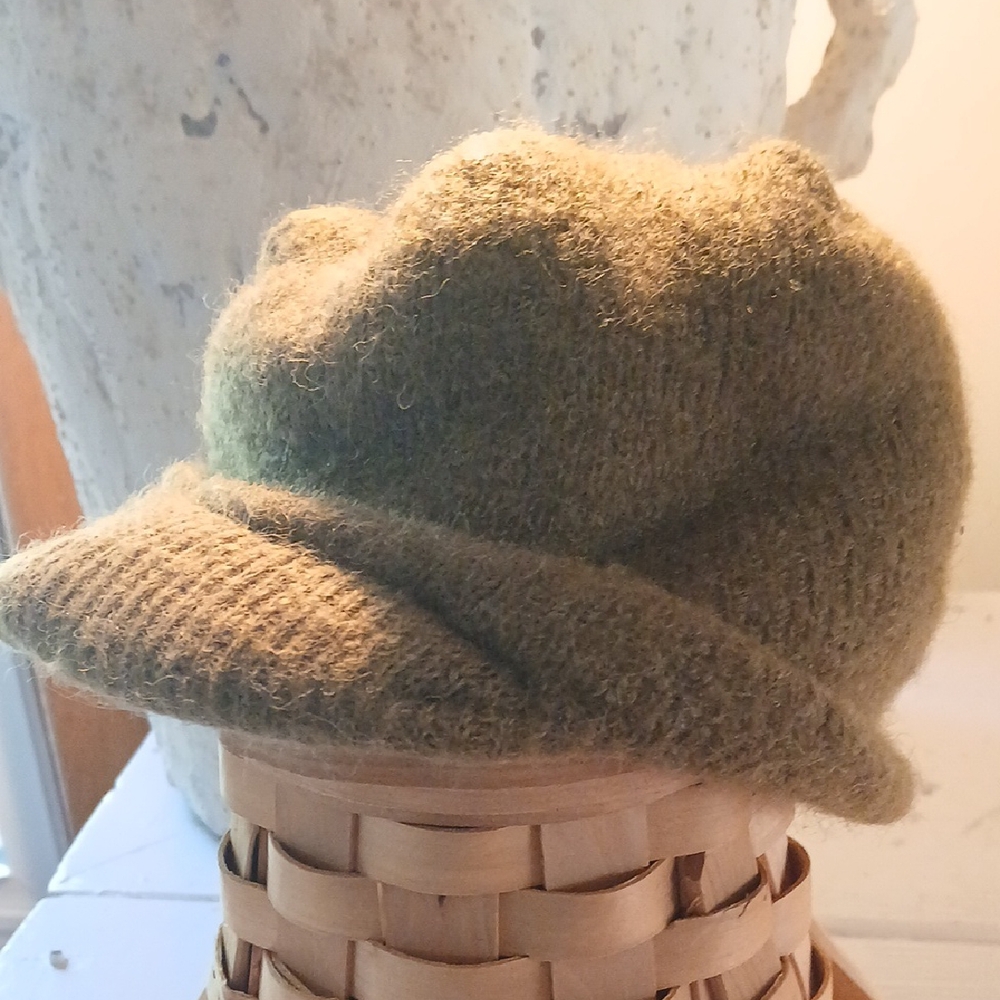 VTG Cozy Olive Green Wool Hat